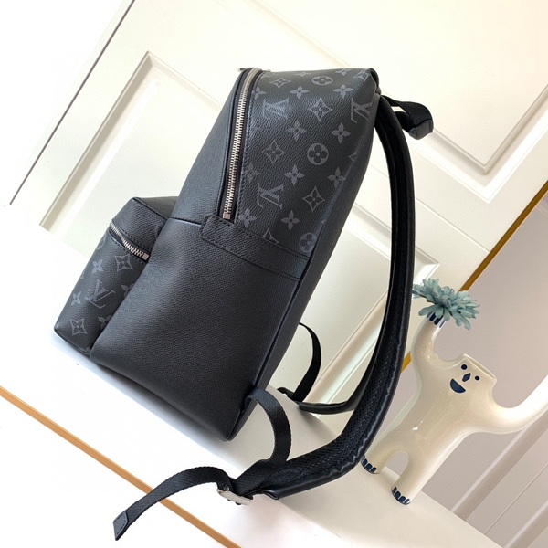 ルイヴィトンバッグ背面デザイン